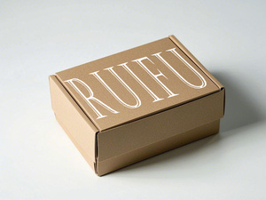 Carton en papier personnalisé pratique et écologique avec conception anti-humidité pour l'emballage de cadeaux et de produits - Product Image 4