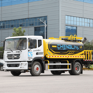 Camión Cisterna de Agua Dongfeng de 12 CBM a Precio de Fábrica, Camión Cisterna con Aspersor para Venta - Product Image 1
