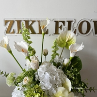 Centres de table de mariage blancs de grande taille personnalisés et décorations de table Centre de table en forme de boule de fleur de rose artificielle en soie OEM de haute qualité