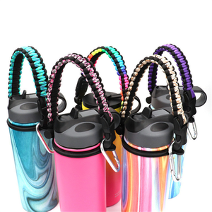 Lanières <span class=keywords><strong>de</strong></span> bouteille d'eau à séchage rapide <span class=keywords><strong>de</strong></span> style sportif <span class=keywords><strong>de</strong></span> haute qualité 12-64 oz mousqueton en aluminium Paracord tissé à la main corde suspendue à séchage rapide - Product Image 6