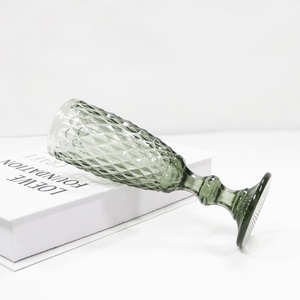 <span class=keywords><strong>Copa</strong></span> de vino en relieve Vintage de colores personalizados, <span class=keywords><strong>copa</strong></span> de vino gris y agua, <span class=keywords><strong>copa</strong></span> de cristal, <span class=keywords><strong>copa</strong></span> de vino de Color Copas De Cristal - Product Image 5