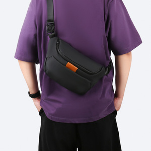 Sac bandoulière homme tendance et simple, sac à l'épaule léger, petit sac décontracté pour les trajets quotidiens, sac de poitrine - Product Image 4