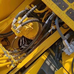 รถขุดไฮดรอลิกแบบตีนตะขาบ Komatsu PC450 มือสอง ปี 2021 รุ่น 45 ตัน สภาพดี เหมาะสำหรับงานขุดดินขนาดใหญ่ พร้อมมอเตอร์ ปั๊ม เกียร์บ็อกซ์ และชุดเกียร์ - Product Image 4
