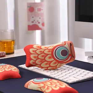 물고기 모양 빨 수있는 디자인 테이블 매트 승화 키보드 손 나머지 책상 매트 마우스 패드