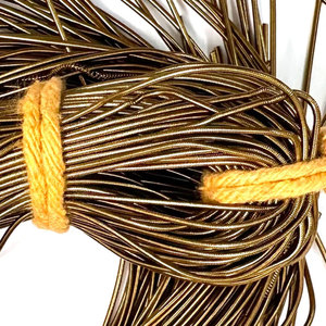 Fil à broder en fil d'or de qualité supérieure - Product Image 4