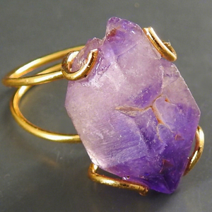 Anillo Ajustable de Amatista Natural con Envoltura de Alambre de Cobre Chapado en Oro, Regalo Unisex, Joyería de Moda - Product Image 1