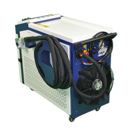 Nettoyeur laser portatif refroidi par eau 1500W, machine de nettoyage laser continu pour la décapage de la rouille métallique 2000W