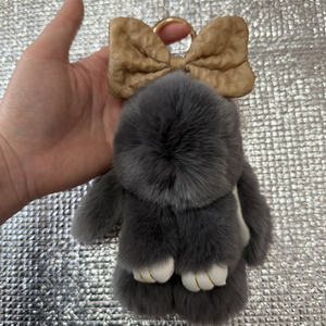 Werbegeschenk 15cm Flauschiger Niedlicher Hasen-Schlüsselanhänger Echtes Kaninchenfell Kawaii Schleife Häschen Süßer Schlüsselring Taschenanhänger Auto-Accessoires - Product Image 3