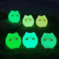 Figurines de chat en résine Kawaii, chatons lumineux mignons, micro-paysages, petits ornements de bureau, accessoires de décoration de voiture DIY de style dessin animé