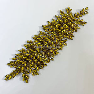 ชุดราตรีงานพรอมดีไซน์ใหม่ล่าสุด งานแฮนด์เมด ดีไซน์ไม่ซ้ำใคร ประดับคริสตัลหลากสี งานปักคริสตัล 3 มิติ  งานประดับด้วยลวดคริสตัลรูปกิ่งไม้ - Product Image 6