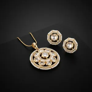 Colgante indio Polki con acabado dorado para mujer, joyería de diamantes Kundan de diseño al por mayor, joyería étnica tradicional nupcial - Product Image 2