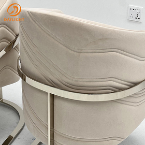 Sedia da Pranzo di Alta Qualità con <span class=keywords><strong>Gambe</strong></span> in Metallo, Moderna e Lussuosa, in Velluto Trapuntato Bianco o Pelle - Product Image 6