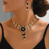 Parure de Bijoux de Mariée Tendance en Alliage avec Cristaux Incrustés, Strass, Fleurs, Glands, Boucles d'Oreilles et Collier pour Femme