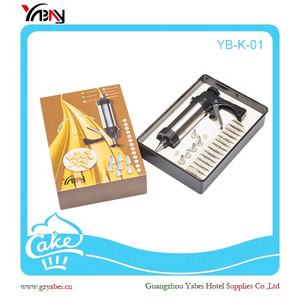 13 قرص استنسل مزخرف و 7 فوهات للتزيين بسكويت سبريتز من الفولاذ المقاوم للصدأ للخبز - Product Image 2