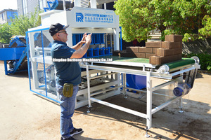 DF5-10 In Elkaar Grijpende Blokmachines Voor Het Maken Van Slimme Blokken Die Machines Volautomatische Machines Voor Het Maken Van Bakstenen Van Klei Maken - Product Image 2