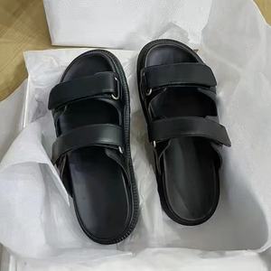 Chaussures élégantes pour hommes en cuir véritable de luxe, sandales décontractées de haute qualité pour femmes, sandales plates antidérapantes pour l'extérieur - Product Image 3