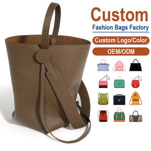 กระเป๋าสะพายหนังลายเม็ดกลมตกแต่งสายหนังแบบซ่อนแม่เหล็กมีโครงสร้างและยังมีความอ่อนนุ่มตามสั่ง - Product Image 1