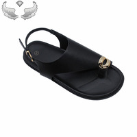 Sandales plates rétro pour femmes, légères, durables, respirantes, tendance, pour l'extérieur, en gros, prêtes à être expédiées, en stock