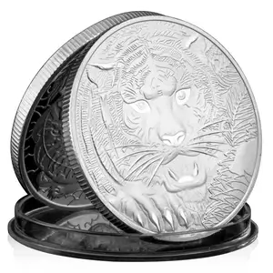 Pertarungan naga dengan medali pola harimau Medal kuno Aisa legenda Basso-Relievo koin peringatan berlapis perak