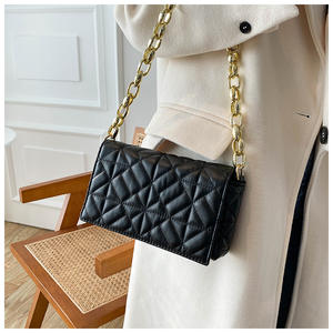 حقائب كتف نسائية ذات علامة تجارية شهيرة-محافظ كتف بسلسلة سميكة وحقيبة يد مبطنة للنساء-حقيبة يد للسيدات - Product Image 5