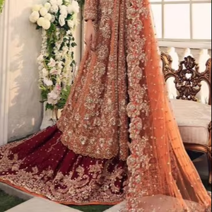 Robe de soirée/occasion ATIYA LIBAS pour femmes, haut évasé en lin orné de pierres de verre lourdes et de paillettes, style lehenga choli - Product Image 5