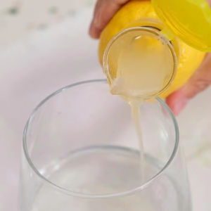 Exprimidor Manual de Limones y Cítricos Marca LM, Exprimidor Portátil de Plástico Fácil de Limpiar para Naranjas y Limas, Modelo LM25235 - Product Image 6