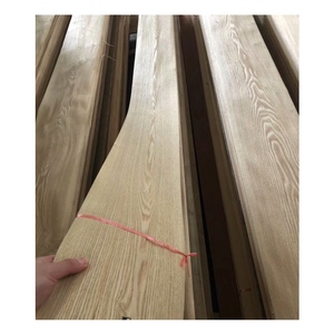 Chapa de madera de Fresno chino natural para aplicaciones hoteleras - Product Image 1