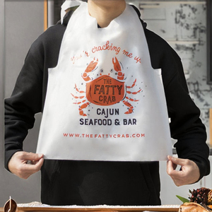 Baberos Desechables de Plástico Personalizados para Adultos con Diseño de Langosta, Cangrejo, Hamburguesa, Pizza y Mariscos para Restaurantes - Product Image 1