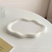 Support de pinceaux et stylos minimaliste rond noir en résine sculptée en forme de crâne avec fonction plateau à bagues, décoration de table