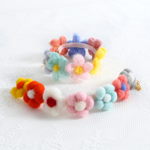 Adorno para Collar de Perro o Gato, Hecho a Mano, Elegante, Clásico, de Terciopelo, con Diseño Floral de Girasol - Product Image 2