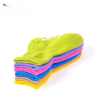 Chaussettes pour tout-petits personnalisées OEM |   Fabricant de chaussettes antidérapantes pour bébés