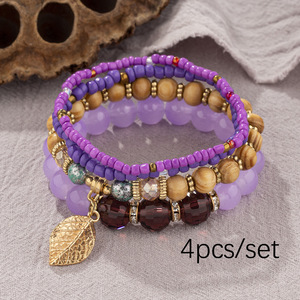 4 Set di Braccialetti Boho Impilabili alla Moda per <span class=keywords><strong>Donne</strong></span>, Bracciali Elastici in Stile Bohémien con Perline e Cristalli a Forma di Cuore - Product Image 4