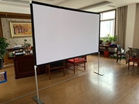 Écran de cinéma extérieur JAVES 120" 144" en polyester 16:9 avec étui de transport FAST FOLD, blanc mat, angle de vision de 160 degrés