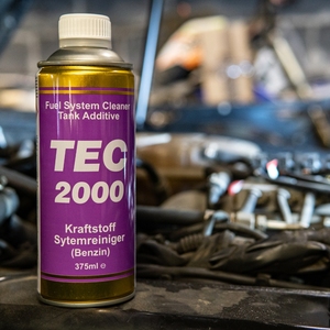 Limpiador de sistemas de combustible TEC 2000 de grado avanzado, adecuado para el mantenimiento completo del sistema de combustible y la eficiencia del motor - Product Image 6
