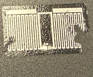 ป้าย RFID ป้องกันการงัดแงะ ป้าย RFID UHF สำหรับวัสดุที่เปราะบาง ติดบนโลหะ ป้ายพิมพ์ได้ โลโก้ บาร์โค้ด ขนาดเล็ก 30*15 มม. - Product Image 1