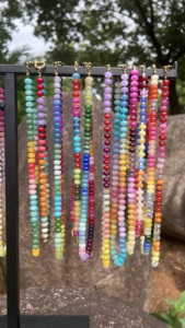 Vente en gros vacances d'été à la plage best-seller collier de perles arc-en-ciel en acier inoxydable bijoux faits main à la mode pour femmes - Product Image 2