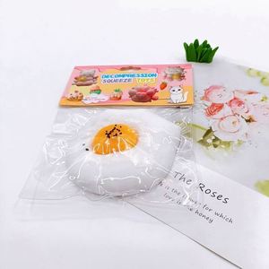 Juguete Antiestrés de Huevo Frito Hecho a Mano, Suave y Elástico, Tipo Mochi, con Forma de Comida, para Aliviar el Estrés - Product Image 6