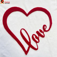 Patchs en chenille thermocollants personnalisés, grands, en forme de cœur avec lettres d'amour pour la Saint-Valentin, pour vêtements, T-shirts, sweats à capuche, sweats et vestes