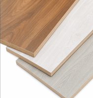Panneau MDF mélaminé 4x8 pieds, qualité E1, grain de bois synchronisé pour meubles de cuisine