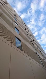 Panneaux de mur-rideau en aluminium modernes anodisés anti-corrosion pour l'extérieur des bâtiments - Product Image 4