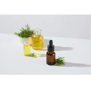 น้ำมันทีทรีธรรมชาติ น้ำมันพืชบริสุทธิ์ กลิ่นหอมสมุนไพรสดชื่น สำหรับดูแลผิวและเส้นผม ใช้สำหรับอโรมาเธอราพีและเครื่องสำอาง จำหน่ายแบบขายส่ง - Product Image 3