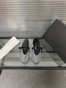 Nouvelles mules Alaias 2025 en maille dorée pour femmes – Respirantes, ajourées, sans talon, parfaites pour les soirées et la mode - Product Image 1