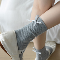 Vente en gros de chaussettes tubulaires pour femmes de haute qualité, jetables, fabriquées au Japon, tricotées, pour un usage quotidien