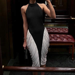 Nouvelle Collection Robes Femme Col Rond Sans Manches Dos Nu Ajustées Drapées sur les Côtés Tendance - Product Image 3