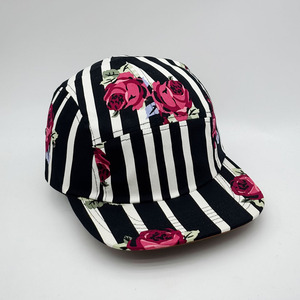 Chapeau de camp de course pour femme à la mode personnalisée Casquette de baseball à profil moyen 5 panneaux Impression de <span class=keywords><strong>fleurs</strong></span> à bord en daim pour la pêche à la plage en plein air - Product Image 1