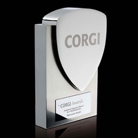 Plaque Métallique Personnalisée YTB Streamer Play Button Award avec Lettrage Gravé en Laiton et Support d'Affichage pour Trophées et Récompenses