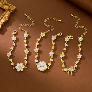 Exquisito Conjunto de Pulsera y Cadena para Clavícula de Latón Brillante con Zirconia, Hoja Verde y Flor de Melocotón, Regalo para el Día de San Valentín, Estilo Casual/Deportivo - Product Image 6