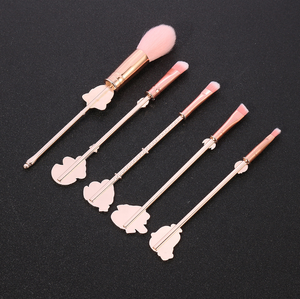 5 pièces Janpane Game Star Kirby ensemble <span class=keywords><strong>de</strong></span> pinceaux <span class=keywords><strong>de</strong></span> maquillage manche en or Rose cosmétique fard à paupières Kit <span class=keywords><strong>de</strong></span> pinceaux <span class=keywords><strong>de</strong></span> détail pour les yeux - Product Image 3