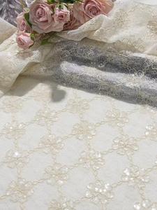 Vente directe d'usine, dentelle à fleurs en soie bombée brodée en maille tricotée haut de gamme, garniture en dentelle perlée, <span class=keywords><strong>tissu</strong></span> 100% acrylique pour vêtements, jupes - Product Image 4