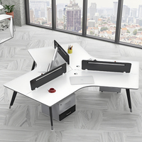 Poste de travail incurvé pour 3 personnes Poste de travail Mobilier exécutif moderne Bureaux pour chambre Table de séparation Design avec tiroirs